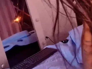 sara-lop's Live Sex Cam Show