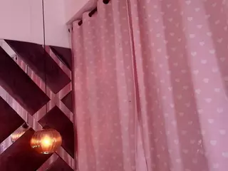 sara-lop's Live Sex Cam Show
