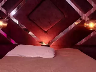 sara-lop's Live Sex Cam Show