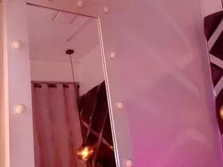 sara-lop's Live Sex Cam Show
