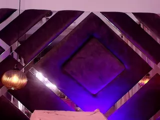 sara-lop's Live Sex Cam Show