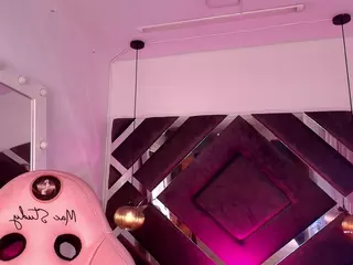 sara-lop's Live Sex Cam Show