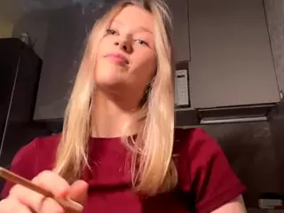 SilviaHambelton's Live Sex Cam Show