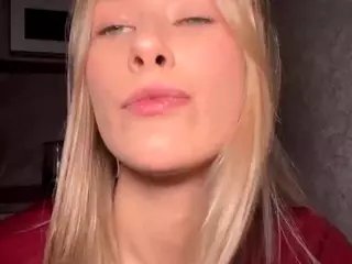 SilviaHambelton's Live Sex Cam Show
