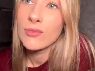 SilviaHambelton's Live Sex Cam Show