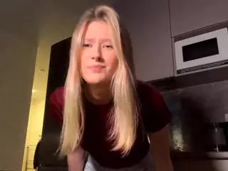 SilviaHambelton's Live Sex Cam Show