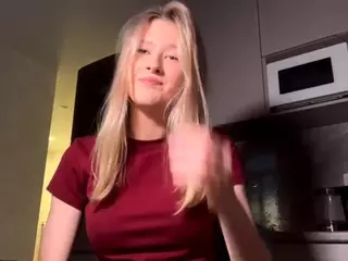 SilviaHambelton's Live Sex Cam Show