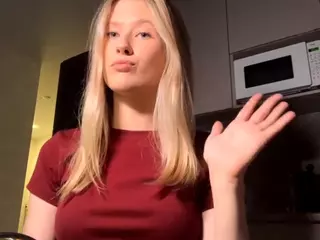 SilviaHambelton's Live Sex Cam Show
