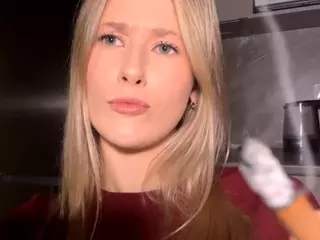SilviaHambelton's Live Sex Cam Show