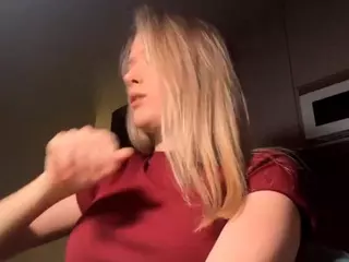 SilviaHambelton's Live Sex Cam Show