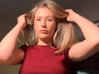 SilviaHambelton's Live Sex Cam Show