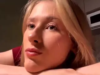 SilviaHambelton's Live Sex Cam Show