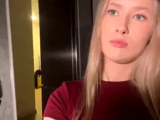 SilviaHambelton's Live Sex Cam Show