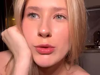 SilviaHambelton's Live Sex Cam Show