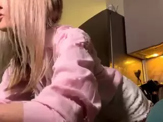 SilviaHambelton's Live Sex Cam Show
