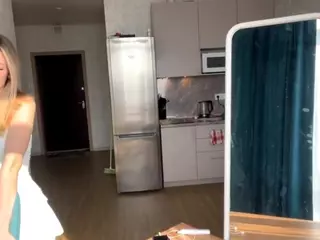 SilviaHambelton's Live Sex Cam Show