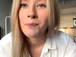 SilviaHambelton's Live Sex Cam Show