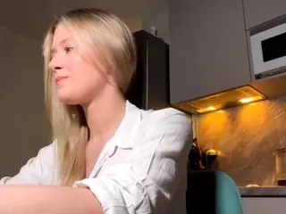 SilviaHambelton's Live Sex Cam Show
