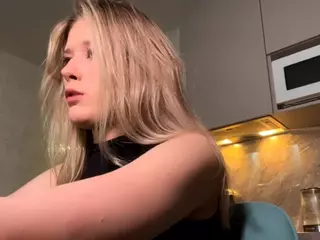 SilviaHambelton's Live Sex Cam Show