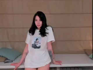 AislyBown's Live Sex Cam Show