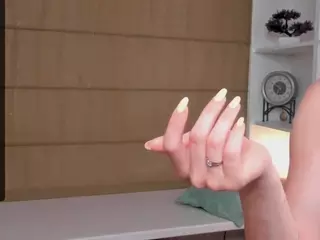 AislyBown's Live Sex Cam Show