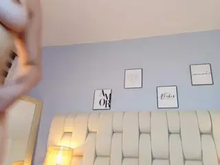 Carolinne Owenss's Live Sex Cam Show
