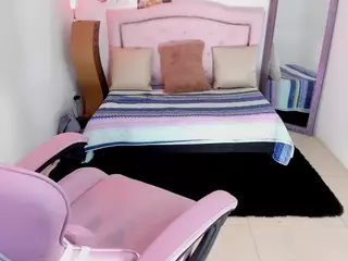ChoeCollins's Live Sex Cam Show