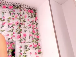 Helen-Delany's Live Sex Cam Show