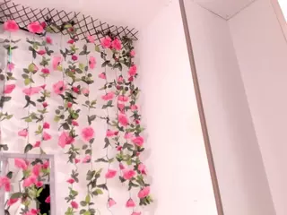 Helen-Delany's Live Sex Cam Show