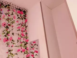 Helen-Delany's Live Sex Cam Show