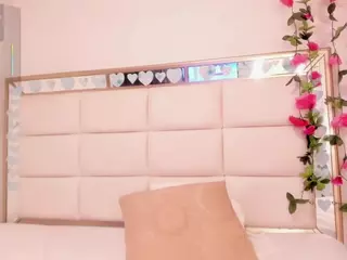 Helen-Delany's Live Sex Cam Show
