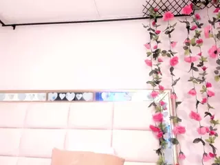 Helen-Delany's Live Sex Cam Show