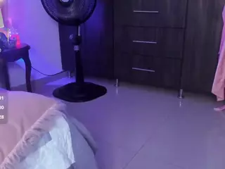 kaomy-022's Live Sex Cam Show