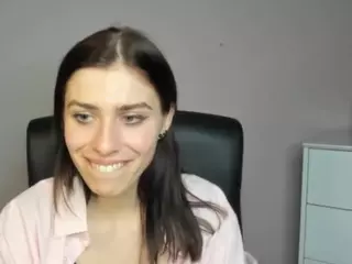 PiaSensual's Live Sex Cam Show