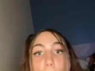 Preciousanpearly's Live Sex Cam Show