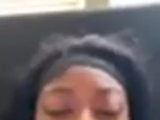 sweetestsexcthang's Live Sex Cam Show