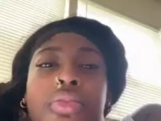 sweetestsexcthang's Live Sex Cam Show