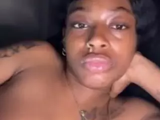sweetestsexcthang's Live Sex Cam Show