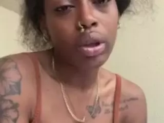 sweetestsexcthang's Live Sex Cam Show