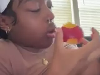 sweetestsexcthang's Live Sex Cam Show