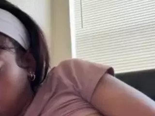 sweetestsexcthang's Live Sex Cam Show