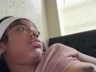 sweetestsexcthang's Live Sex Cam Show
