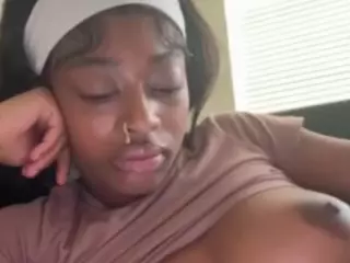 sweetestsexcthang's Live Sex Cam Show