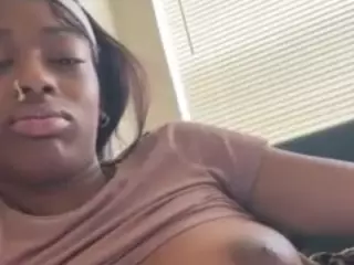 sweetestsexcthang's Live Sex Cam Show