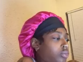 sweetestsexcthang's Live Sex Cam Show