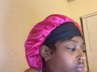 sweetestsexcthang's Live Sex Cam Show