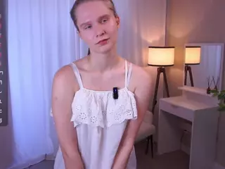 CateWatey's Live Sex Cam Show