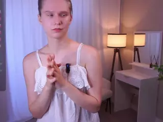 CateWatey's Live Sex Cam Show