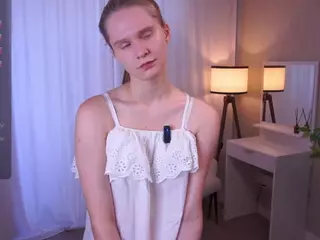 CateWatey's Live Sex Cam Show