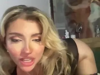 gigisux's Live Sex Cam Show